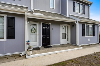 Enjoy comfortable coastal living in this bright and inviting - photo 2