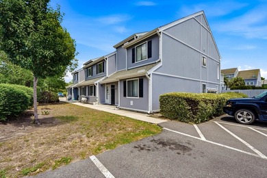 Enjoy comfortable coastal living in this bright and inviting - photo 3