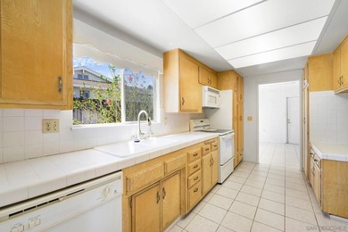 Rare opportunity in the highly desirable Seven Oaks 55+ - photo 10