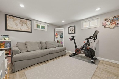 Set into this charming 4 Bedroom Split level on quiet cul de sac - photo 25