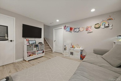 Set into this charming 4 Bedroom Split level on quiet cul de sac - photo 26