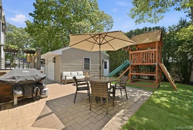 Set into this charming 4 Bedroom Split level on quiet cul de sac - photo 31