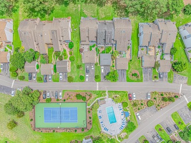 If you have been looking for a townhome in the heart of Myrtle - photo 2