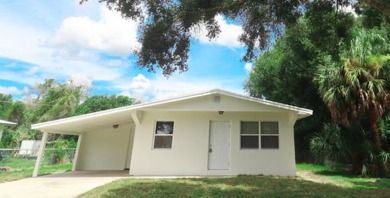 Lake Home For Sale in Okeechobee, Florida