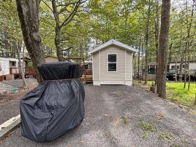 Eagle Lake Lot For Sale in Gouldsboro Pennsylvania