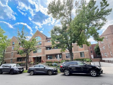 Experience luxury and convenience at 10 Canterbury Rd, Apt 1B - photo 1