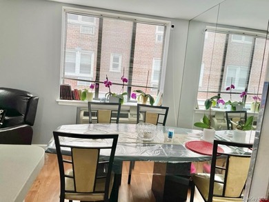 Experience luxury and convenience at 10 Canterbury Rd, Apt 1B - photo 10