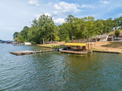This exceptional lakefront property on the highly sought-after - photo 9