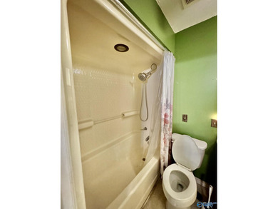 Nice, private, 3 bedroom, 2 bath home located minutes from Weiss - photo 19