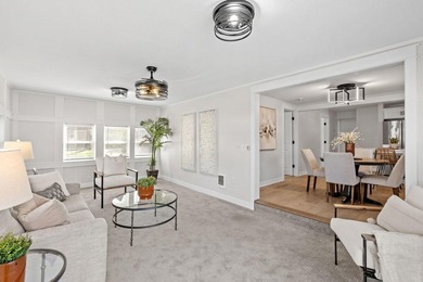 Beautifully rehabbed 3-bedroom, 1-bath home with a detached - photo 20