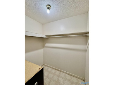 Nice, private, 3 bedroom, 2 bath home located minutes from Weiss - photo 22