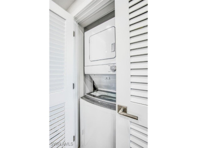 Fabulous direct Gulf views from this second floor 2/2 condo