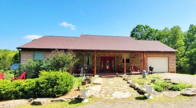 Escape to your private retreat on 22+ Acres - Lake Home For Sale in Oakland, Arkansas