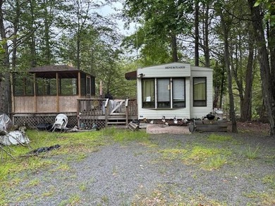 Eagle Lake Lot For Sale in Gouldsboro Pennsylvania