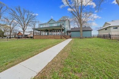 Luxury Lake Living Starts Here! - photo 7
