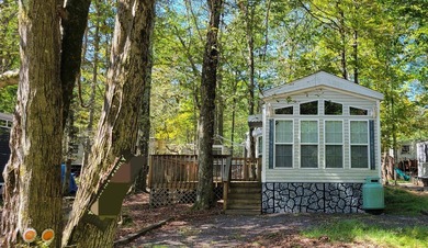 Eagle Lake Lot For Sale in Gouldsboro Pennsylvania