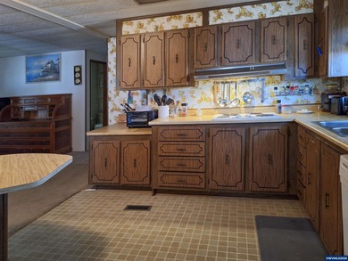 Seller credit available! Well-maintained double-wide on an