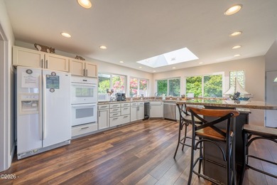 Enjoy magnificent ocean views overlooking scenic Boiler Bay from - photo 16