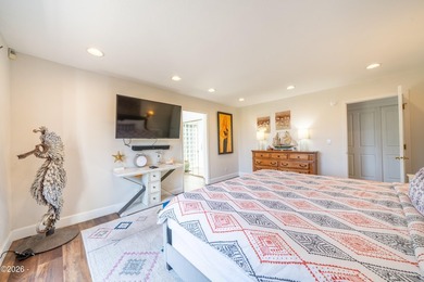 Enjoy magnificent ocean views overlooking scenic Boiler Bay from - photo 25