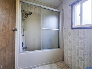 Seller credit available! Well-maintained double-wide on an