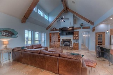 Private 10.81 M/L acre estate featuring two residences, an 80x40 - photo 8