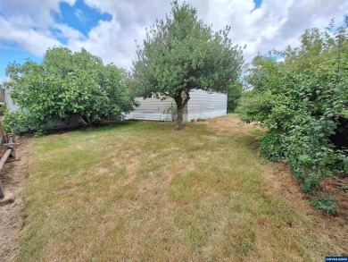 Seller credit available! Well-maintained double-wide on an