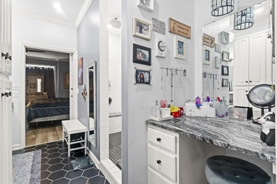 Additional listing photo 2