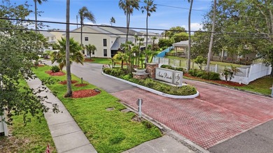 Welcome to this beautifully maintained 3-bedroom, 2.5-bathroom - photo 36
