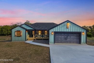 Watts Bar Lake Home Sale Pending in Harriman Tennessee