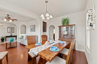 Welcome to this beautifully designed 4 bedrooms, 3.5 bathrooms - photo 9