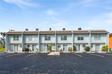 Cape Coral Area Townhome/Townhouse For Sale in Cape Coral Florida