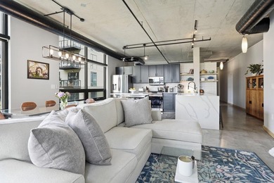 Exceptional North Loop living in a beautifully updated corner - photo 6