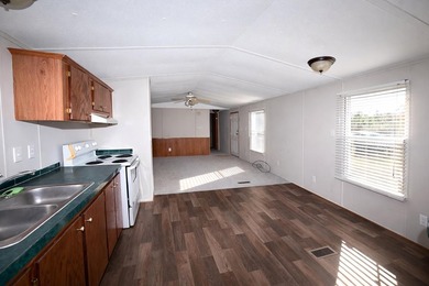 Carolina Country living! This single wide manufactured home - photo 7