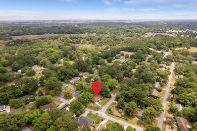 Welcome home! This is a beautiful 3br 2ba, brick ranch home - photo 7