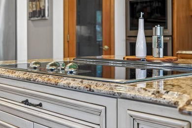 Step into luxury w/two beautifully remodeled bathrooms - photo 14