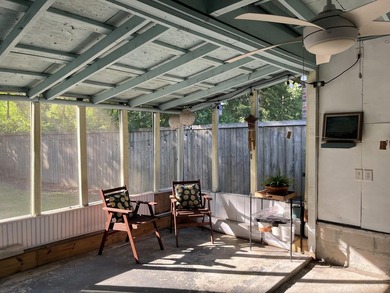 Proximity to downtown Charleston. Central to West Ashley parks - photo 15
