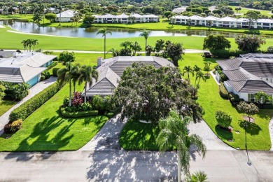 Lake Home For Sale in Boynton Beach, Florida