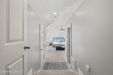 Don't miss out! Take advantage! Beautifully designed home in - photo 40