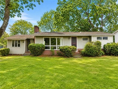 Single-level ranch living in Warwick's Pilgrim section, offering - photo 1