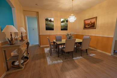 Beautiful 4/3/2 Key West style home in the gated Magnolia Lakes - photo 3