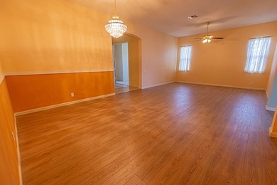Beautiful 4/3/2 Key West style home in the gated Magnolia Lakes - photo 5