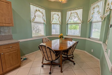 Beautiful 4/3/2 Key West style home in the gated Magnolia Lakes - photo 8