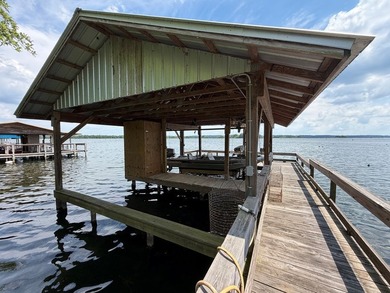 Located on the beautiful big water of Lake Seminole, this 3 - photo 4