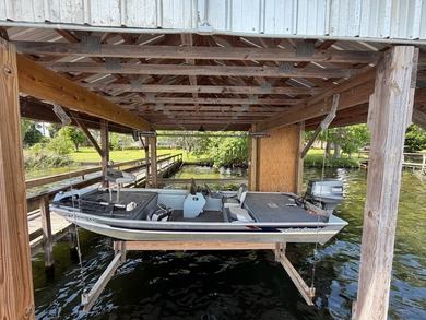 Located on the beautiful big water of Lake Seminole, this 3 - photo 6