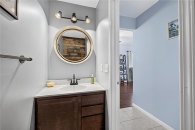 Welcome to this beautifully updated 3-bedroom, 2.5-bath - photo 11
