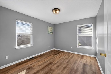 Welcome to this beautifully updated 3-bedroom, 2.5-bath - photo 13