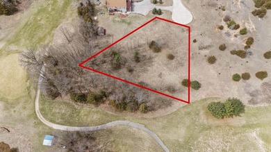 Perfectly positioned along the 14th fairway of the desirable - photo 17