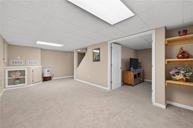 Welcome to this beautifully updated 3-bedroom, 2.5-bath - photo 22