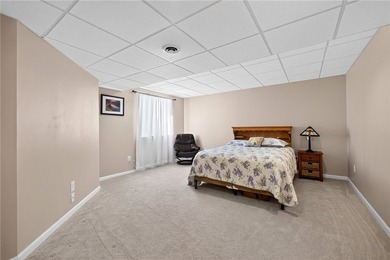 Welcome to this beautifully updated 3-bedroom, 2.5-bath - photo 23