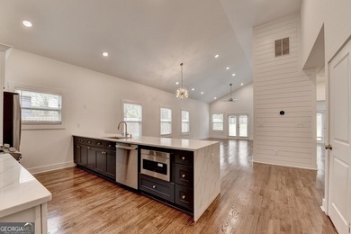 Nestled on a peaceful, quiet street in the heart of East Lake - photo 3